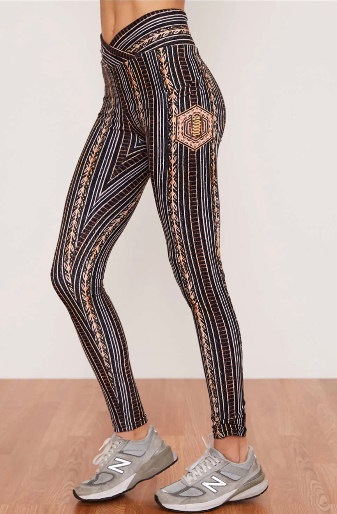 Zephyr Ruched Crossover Pocket Legging